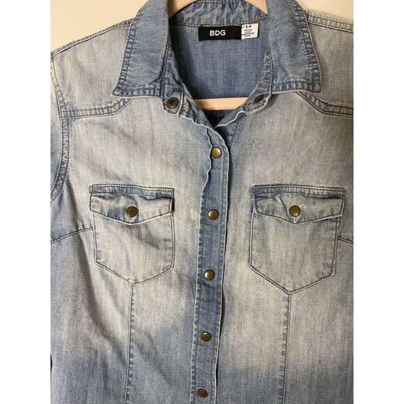 BDG Womens Small Chambray Denim Shirt Snap Button Western Y2K Urban Outfitters - Picture 3 of 4